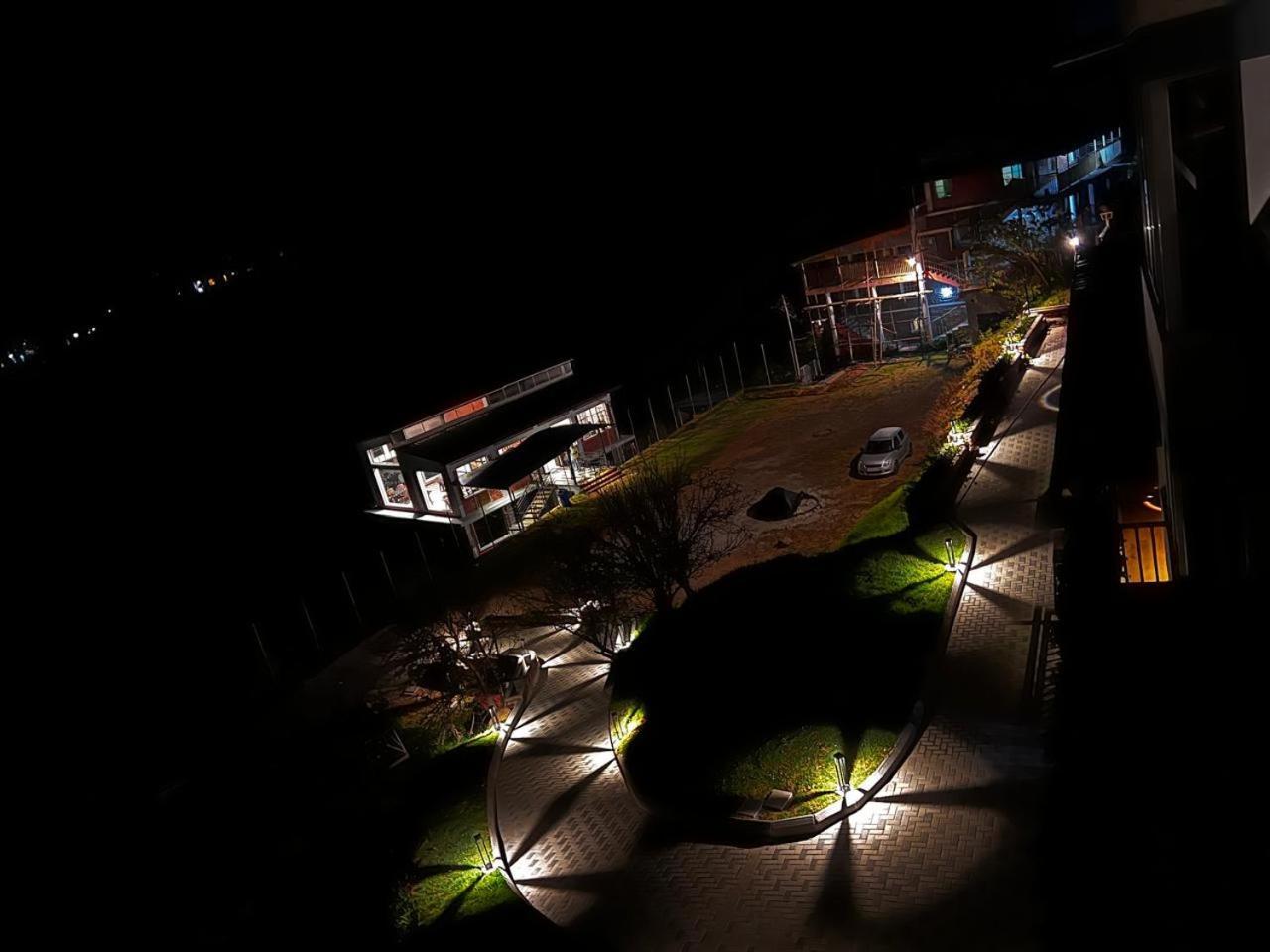 Aura Crimson Vistas Hotel Kodaikanal Exterior photo