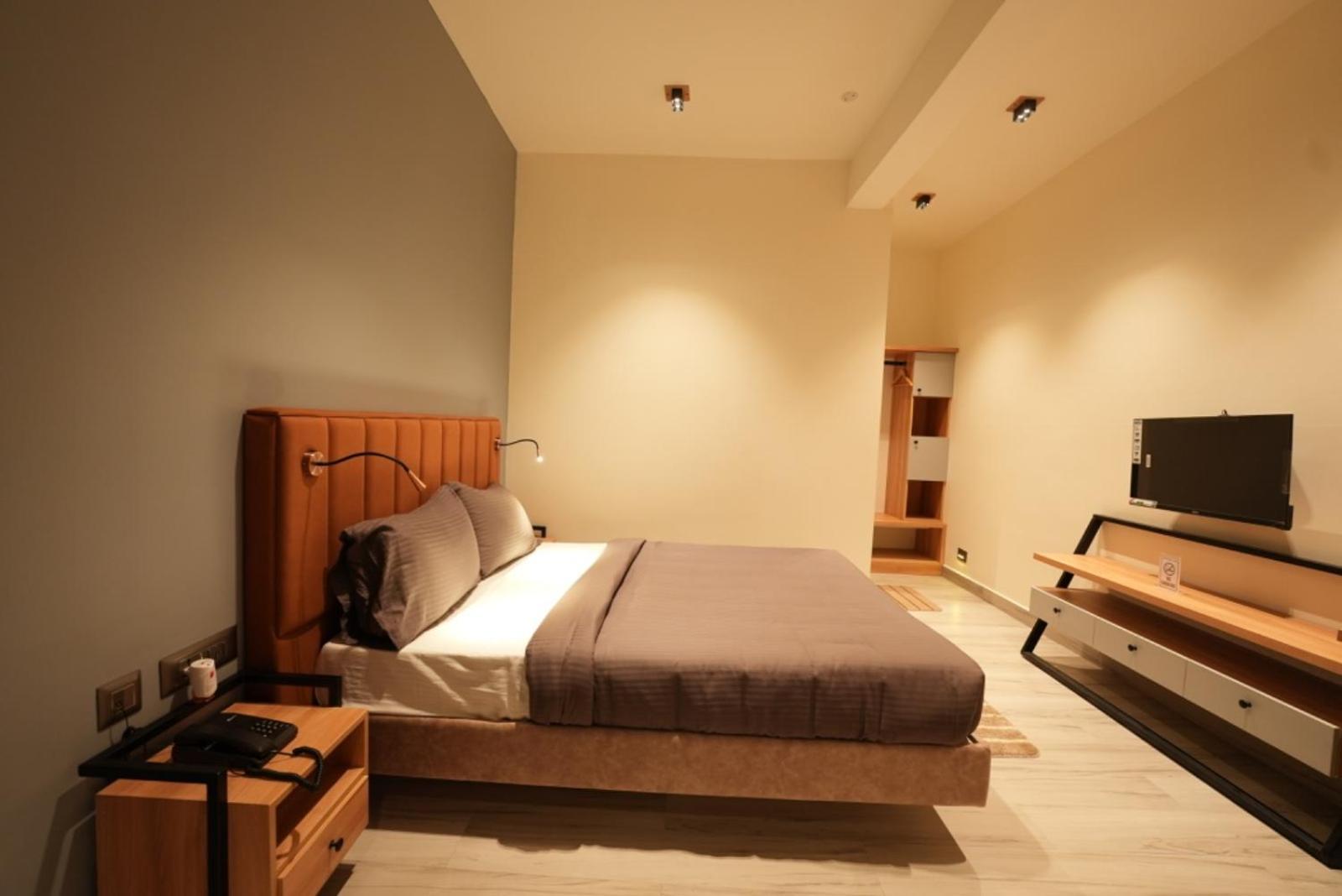 Aura Crimson Vistas Hotel Kodaikanal Room photo
